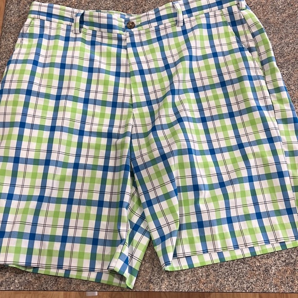Izod perform X golf shorts size 38 - Picture 3 of 6
